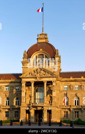 Francia, basso Reno, Strasburgo, quartiere di Neustadt, risalente al periodo tedesco, dichiarato Patrimonio dell'Umanità dall'UNESCO, Place de la Republique, il Palazzo del Reno (ex Kaiserpalast) Foto Stock