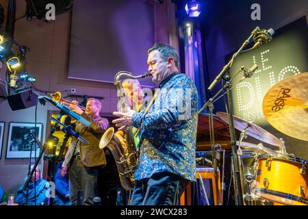 Francia, Parigi, il Jazz club Duc des Lombards, concerto di Kyle Eastwood Foto Stock