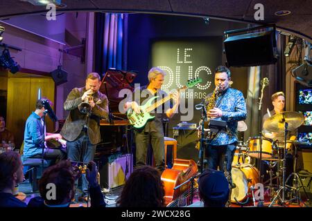 Francia, Parigi, il Jazz club Duc des Lombards, concerto di Kyle Eastwood Foto Stock