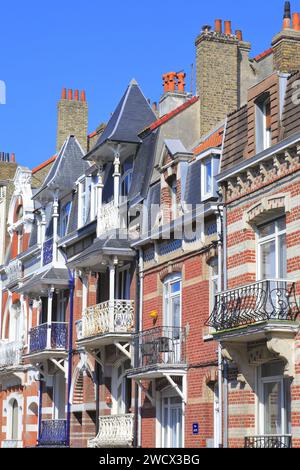 Francia, Nord, Dunkirk, Malo-les-Bains, Rue du Maréchal Foch, ville dell'inizio del XX secolo Foto Stock