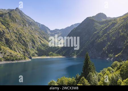 Francia, Isere (38), Bourg-d'Oisans, Lac du Lauvitel, il lago più grande del Parco Nazionale di Ecrins Foto Stock