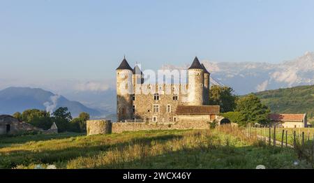 Francia, Isere (38), Jarrie, castello di Bon Repos, Belledonne Massif Foto Stock