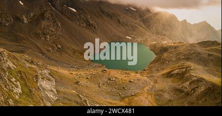 Francia, Isere (38), massiccio di Belledonne, Lac Blanc e Grand PIC de Belledonne (vista aerea) Foto Stock