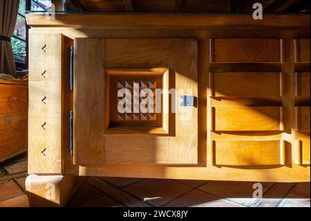 Francia, Haute Savoie, Megeve, architetto Henry Jacques le Meilleur, l'hotel Au Coin du feu riarredato dal nuovo proprietario con mobili originali Foto Stock