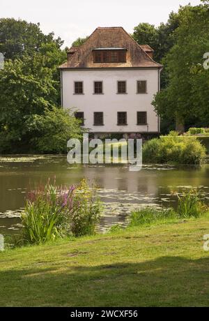 Vecchio castello a Park von Muskau (Park Muzakowski) vicino a Bad Muskau. Sito patrimonio dell'umanità dell'UNESCO. Germania Foto Stock