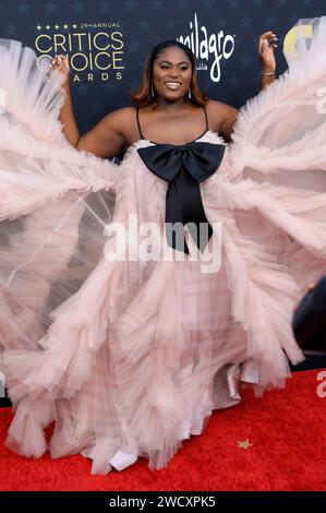 Danielle Brooks bei der Verleihung der 29. Critics Choice Awards im Barker Hangar. Santa Monica, 14.01.2024 Foto Stock