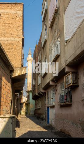 Vicoli storici nel centro storico di Diyarbakir. Residente nel centro storico, edifici a Diyarbakir in Turchia Foto Stock