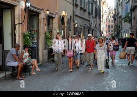 Roma / Italia   18..July 2019/ vita da ristorante in via dei Coronari a Roma o Roma vicino al fiume tevere a Roma Italia . (Foto..Francis Dean / Deanpicture. Foto Stock