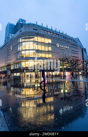 Galeria Kaufhaus an der Hauptwache, an der Große Eschenheimer Straße und Fußgängerzone Zeil, Frankfurt am Main, Hessen, Deutschland Galeria Kaufhaus *** grande magazzino Galeria presso Hauptwache, in Große Eschenheimer Straße e zona pedonale Zeil, Francoforte sul meno, Assia, Germania grande magazzino Galeria Foto Stock