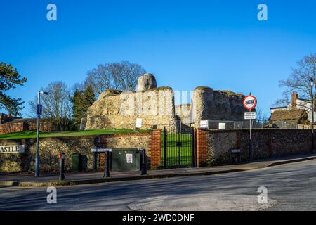 Il nucleo in rovina del castello di Walden era un castello medievale nell'Essex, in Inghilterra, costruito durante l'anarchia del XII secolo Foto Stock