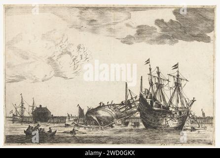 Due navi sono pronte per la riparazione, Reinier Nooms, 1650 - 1664 stampano due navi a vela dietro un demolitore, la nave posteriore è trattenuta e gli uomini stanno lavorando sullo scafo per renderlo impermeabile. Cartiera olandese riparazione, cianfrinatura, carenatura ( nave). barca a vela, barca a vela Foto Stock