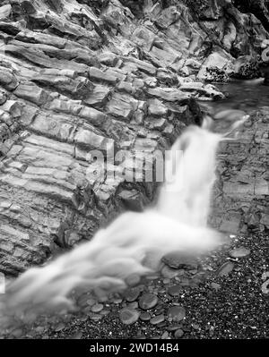 BW02443-00....WASHINGTON - cascata a Fourth Beach nell'Olympic National Park. Foto Stock