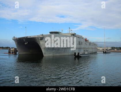 La nave da trasporto veloce USNS Spearhead, Virginia Beach, Virginia. Foto Stock