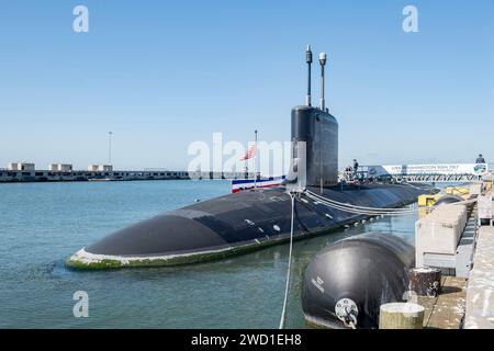 Attack Submarine Pre-Commissioning Unit (PCU) Washington è ormeggiata a pierside, Norfolk, Virginia. Foto Stock