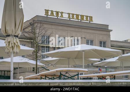 Schnee, Biergarten, Haus Zenner, Treptower Park, Treptow, Treptow-Köpenick, Berlino, Deutschland Schnee, Biergarten, Haus Zenner, Treptower Park, Treptow, Treptow-Köpenick, Berlino, Deutschland *** neve, birreria all'aperto, Haus Zenner, Treptower Park, Treptow, Treptow Köpenick, Berlin, Germany Snow, birreria all'aperto, Haus Zenner, Treptower Park, Treptow, Treptow Köpenick, Berlino, Germania Foto Stock