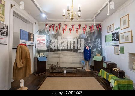 Museo degli interni di Farnham con mostre sulla storia locale, un'attrazione turistica nella città di Farnham, Surrey, Inghilterra, Regno Unito Foto Stock