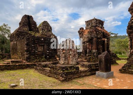 Il Santuario di mio figlio ha rovinato i templi indù Shaiva nel Vietnam centrale Foto Stock