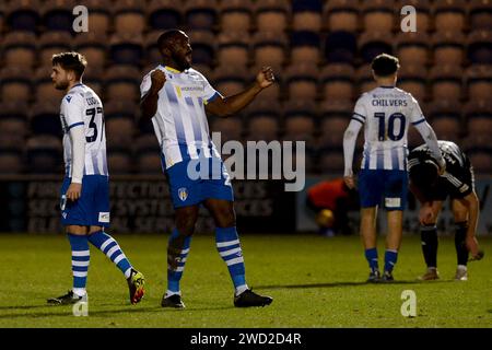 John Akinde di Colchester United celebra - Colchester United contro Salford City, Sky Bet League Two, JobServe Community Stadium, Colchester, Regno Unito - 22 dicembre 2023 solo per uso editoriale - si applicano restrizioni DataCo Foto Stock