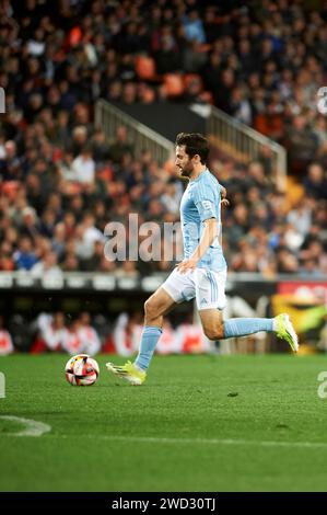 Luca De la Torre RC Celta Vigo in azione durante l'ottava finale della King's Cup 23/24 allo Stadio Mestalla (Valencia, ottava finale del Re" Foto Stock