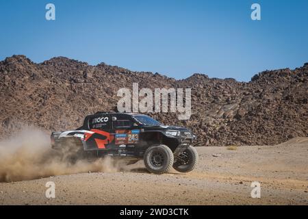 243 BOTTERILL Guy David (zaf), CUMMINGS Brett (zaf), Toyota Gazoo Racing, Toyota GR DKR Hilux, FIA Ultimate, azione durante la fase 11 della Dakar 2024 il 18 gennaio 2024 tra al Ula e Yanbu, Arabia Saudita - foto Frédéric le Floc'h/DPPI Credit: DPPI Media/Alamy Live News Foto Stock