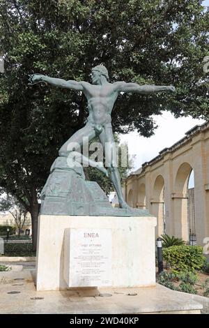 Enea di Ugo Attardi a Malta Foto Stock