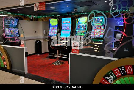 Slot machine per il gioco d'azzardo nei servizi autostradali, Regno Unito Foto Stock