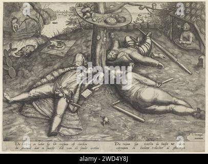 Luilekkerland, Pieter van der Heyden (attribuito a), dopo Pieter Bruegel (i), 1567 - 1600 stampa Un impiegato, un contadino e un soldato dormono sul pavimento a Luilekkerland intorno a un tavolo attaccato ad un albero, su cui si trovano diverse prelibatezze. A destra sullo sfondo una donna con la bocca aperta, in cui vola un uccello arrosto. Due versi a due righe in olandese sotto lo spettacolo. Olanda carta incisione Land of Cockaigne Foto Stock