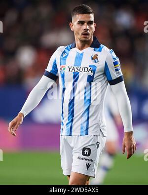 Andre Silva del Real Sociedad guarda durante la partita di Copa El Rey tra CA Osasuna e Real Sociedad allo Stadio El Sadar il 17 gennaio 2024 a Pam Foto Stock