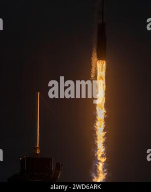 USA. 18 gennaio 2024. Foto di lancio dal sito stampa di 39 e telecamere remote intorno al pad di lancio 39A per SpaceX Axiom missione con equipaggio al ISS Kennedy Space Center Florida Brevard County USA) credito: SIPA USA/Alamy Live News Foto Stock