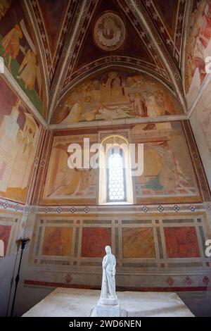 Cappella di Montesiepi a San Galgano - Italia Foto Stock