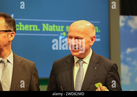 Internationale Grüne Woche 2024. Eröffnungsrundgang. Kai Wegner, CDU, Regierender Bürgermeister von Berlin. DEU, Deutschland, Berlino, 19.01.2024: *** International Green Week 2024 Opening Tour Kai Wegner, CDU, Governing Mayor of Berlin DEU, Germany, Berlin, 19 01 2024 Foto Stock