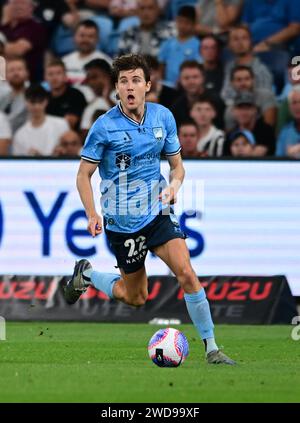 Sydney, Australia. 19 gennaio 2024. Max Barry Burgess della squadra del Sydney FC è visto in azione durante il 13° round stagionale A-League 2023/24 tra Sydney FC e Newcastle Jets tenutosi all'Allianz Stadium di Sydney, nuovo Galles del Sud. Punteggio finale; Sydney FC 4:0 Newcastle Jets. Credito: SOPA Images Limited/Alamy Live News Foto Stock