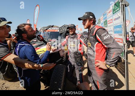 411 DE SOULTRAIT Xavier (fra), COFANO Martin (fra), Sebastien Loeb Racing - Bardahl Team, Polaris RZR Pro R, FIA SSV, traguardo, arrivee, durante la 12° tappa della Dakar 2024 il 19 gennaio 2024 intorno a Yanbu, Arabia Saudita Foto Stock