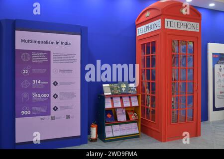 Kolkata, India. 19 gennaio 2024. Vista interna del padiglione a tema del Regno Unito della 47a Fiera Internazionale del Libro di Kolkata. La Fiera Internazionale del Libro di Calcutta inizia il 18 gennaio 2024 presso il parco centrale di Calcutta. Credito: SOPA Images Limited/Alamy Live News Foto Stock