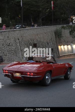 1963 Chevrolet Corvette Stingray guida cabriolet a Monte Carlo Foto Stock