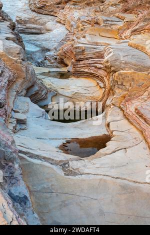 Fotografia di Ernst Tinaja ed è una geologia molto bella. Big Bend National Park, Texas, Stati Uniti. Foto Stock