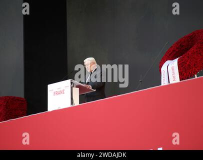 München, Deutschland 19. Gennaio 2024: Fussball, Herren, Bundesliga, Saison 2023/2024, FC Bayern München, Würdigung von Franz Beckenbauer, Gedenkfeier in der Allianz Arena Steinmeier Frank-Walter, Bundespräsident bei seiner Rede Foto Stock