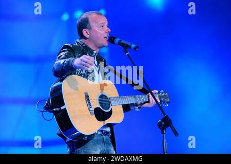 Verona Italia 2009-06-07: Gigi D'Alessio, cantante italiano, concerto dal vivo all'Arena, Wind Music Awards Foto Stock