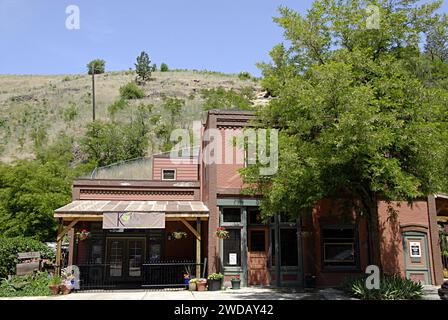 KENDRICK/IDAHO /USA- vita quotidiana e stile di vita nella città di Kendrick, con la chiesa di vita dei sovrani e la posta del servizio postale office Cafe, ristorante e liquire store e Kendrick Centennial 1890-1990 un anno di vita e ora Kendrick One Hundrad e. città regnante di quattordici anni sull'autostrada 3 dello stato dell'Idaho, storica città regnante 08 giugno 2014 (foto di Francis Dean/Deanpictures) Foto Stock