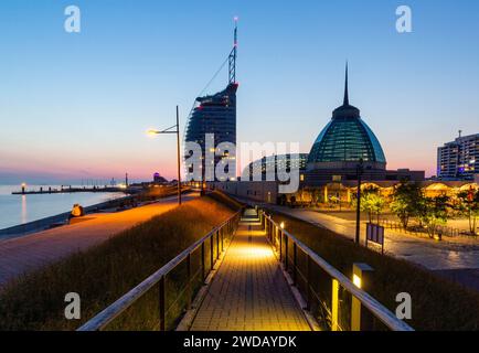 Splendida vista del tramonto sul porto di Bremerhaven Foto Stock