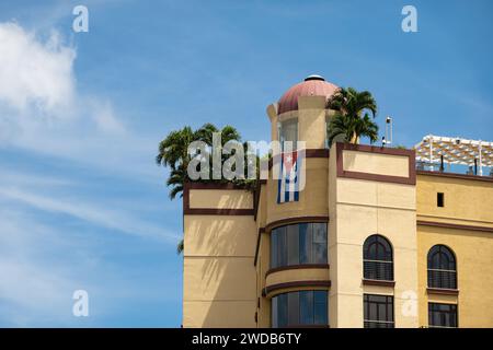 HAVANA, CUBA - 27 AGOSTO 2023: Iberostar Parque Central Hotel nel centro di l'Avana, Cuba Foto Stock