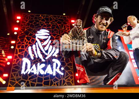 DE SOULTRAIT Xavier (fra), Sebastien Loeb Racing - Bardahl Team, Polaris RZR Pro R, FIA SSV, ritratto durante il podio finale della Dakar 2024 il 19 gennaio 2024 a Yanbu, Arabia Saudita Credit: Independent Photo Agency/Alamy Live News Foto Stock