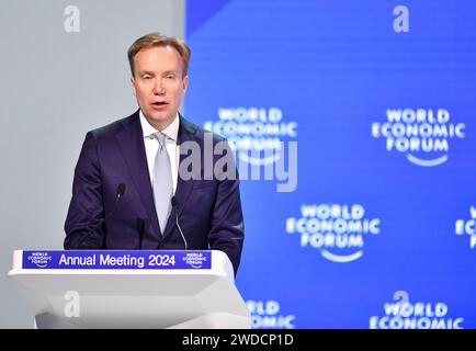 Davos, Svizzera. 19 gennaio 2024. Il presidente del WEF Borge Brende esprime osservazioni conclusive durante la riunione annuale del World Economic Forum (WEF) 2024 a Davos, in Svizzera, 19 gennaio 2024. Il WEF ha concluso qui il suo incontro annuale del 2024, venerdì, chiedendo di ricostruire la fiducia di fronte all’incertezza globale. Crediti: Lian Yi/Xinhua/Alamy Live News Foto Stock