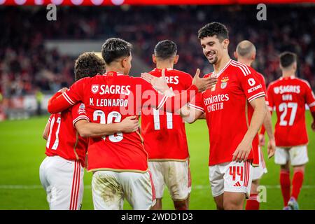 Lisbona, Portogallo. 19 gennaio 2024. I giocatori del SL Benfica sono stati visti in azione durante la partita di Liga Portugal 2023/24 tra Benfica e Boavista all'Estadio do Sport Lisboa e Benfica. Punteggio finale; Benfica 2 - 0 Boavista. Punteggio finale; Benfica 2 - 0 Boavista.primo gol Angel di Maria, secondo gol Marcos Leonardo. (Foto di Nuno Branco/SOPA Images/Sipa USA) credito: SIPA USA/Alamy Live News Foto Stock