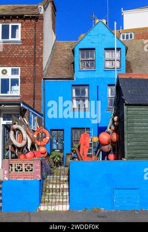 Colorata casa dei pescatori nel centro storico di Hasting, Rock-a-Nore Road, East Sussex, Regno Unito Foto Stock