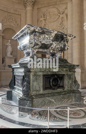 La cupola della tomba di Napoleone all'interno di Invalides, Parigi, Francia Foto Stock