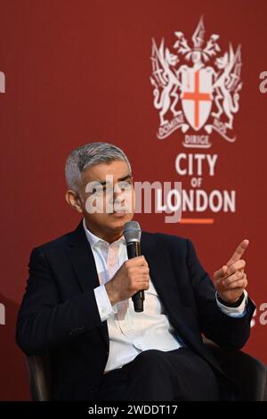 Londra, Regno Unito. 20 gennaio 2023. Il sindaco di Londra Sadiq Khan parla alla Conferenza di Capodanno della Fabian Society del 2024, a Guildhall a Londra. Il credito fotografico dovrebbe essere: Matt Crossick/Empics/Alamy Live News Foto Stock