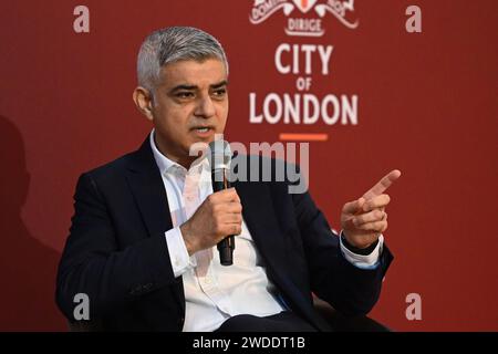 Londra, Regno Unito. 20 gennaio 2023. Il sindaco di Londra Sadiq Khan parla alla Conferenza di Capodanno della Fabian Society del 2024, a Guildhall a Londra. Il credito fotografico dovrebbe essere: Matt Crossick/Empics/Alamy Live News Foto Stock