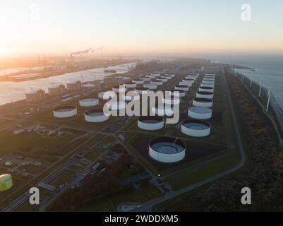 Il terminal di importazione di GNL a Rotterdam. Situato sul Maasvlakte vicino all'entrata del porto. Paesi Bassi. Foto Stock