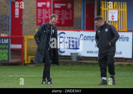 Stevenage, Regno Unito. 20 gennaio 2024. L'arbitro Sam Purkiss ispeziona il campo davanti al match di Sky Bet League 1 Stevenage vs Barnsley al Lamex Stadium, Stevenage, Regno Unito, 20 gennaio 2024 (foto di Gareth Evans/News Images) a Stevenage, Regno Unito il 1/20/2024. (Foto di Gareth Evans/News Images/Sipa USA) credito: SIPA USA/Alamy Live News Foto Stock